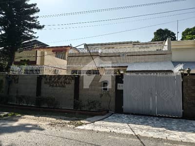 10 Marla House For Sale In Askari 1 Prime Location