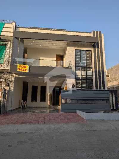 جناح گارڈنز ایف ای سی ایچ ایس,اسلام آباد میں 5 کمروں کا 7 مرلہ مکان 3.9 کروڑ میں برائے فروخت۔