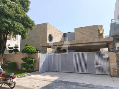 ڈی ایچ اے فیز 2 - سیکٹر سی ڈی ایچ اے ڈیفینس فیز 2,ڈی ایچ اے ڈیفینس,اسلام آباد میں 6 کمروں کا 1 کنال مکان 12.5 کروڑ میں برائے فروخت۔ ڈی ایچ اے فیز 2 - سیکٹر سی ڈی ایچ اے ڈیفینس فیز 2,ڈی ایچ اے ڈیفینس,اسلام آباد میں 6 کمروں کا 1 کنال مکان 12.5 کروڑ میں برائے فروخت۔