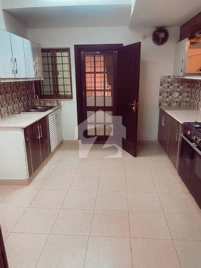 BEAUTIFUL APARTMENT 3BED 1st Floor OPEN SIDE AVAILABLE For RENT In Askari 10 Sector F