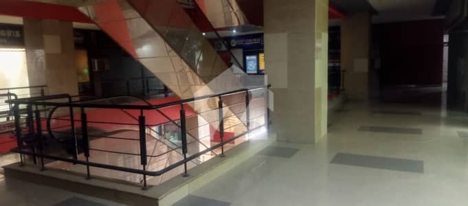 1 KANAL BUILDING AVAILABLE FOR RENT 1 KANAL BUILDING AVAILABLE FOR RENT