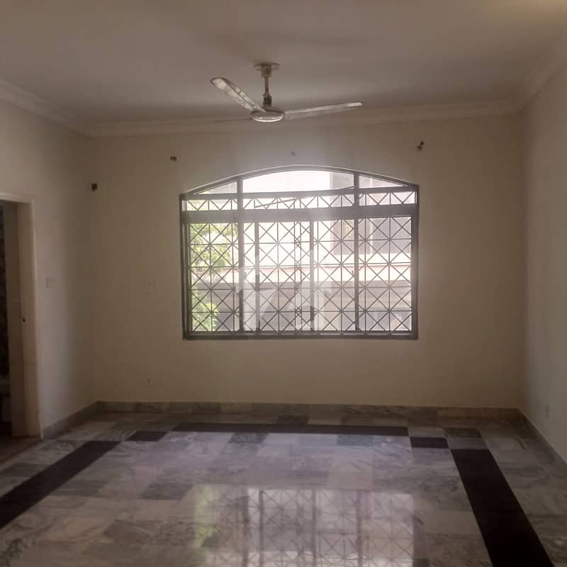 ایف ۔ 7 اسلام آباد میں 6 کمروں کا 1 کنال مکان 9.0 لاکھ میں کرایہ پر دستیاب ہے۔ ایف ۔ 7 اسلام آباد میں 6 کمروں کا 1 کنال مکان 9.0 لاکھ میں کرایہ پر دستیاب ہے۔