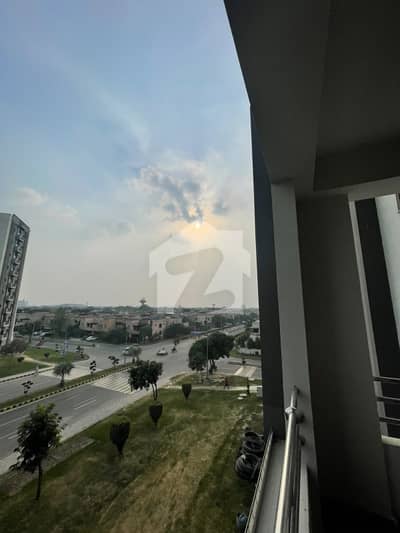 Brand New 4 Bed 12 Marla Spacious Flat With Open View Available For Urgent Rent!