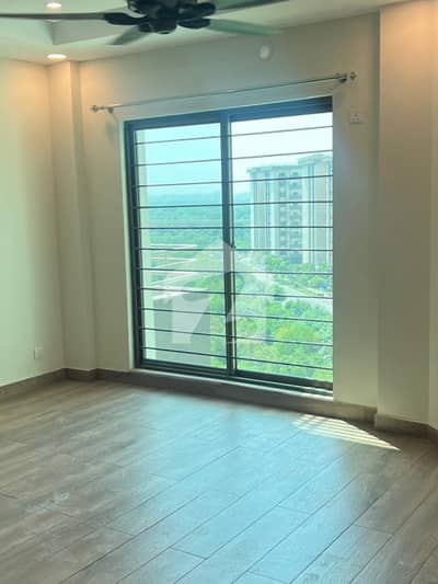 Beautiful Open View Spacious apartment for rent in Askari 10 Sec-G!