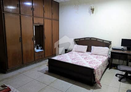 Your Search Ends Right Here With The Beautiful Prime Location House In Gulberg At Affordable Price Of Pkr Rs. 700000