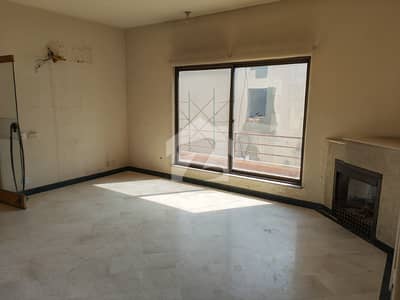 1 Kanal Full House Available For Rent Near Goldcrest Mall In Phase 4 DHA Lahore