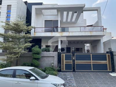 Multan Golf City 8 Marla Luxury House Available For Sale