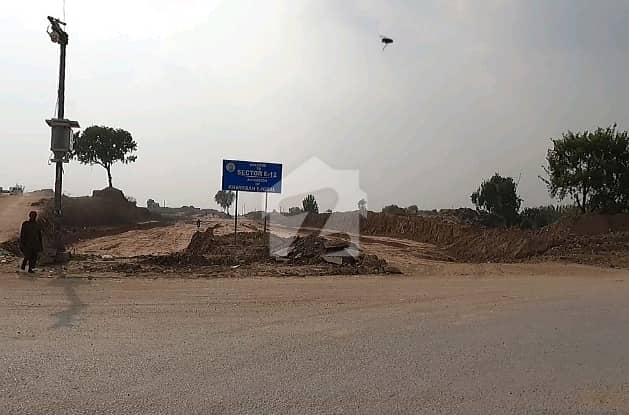 Plot For Sale In E-12 Plot For Sale In E-12