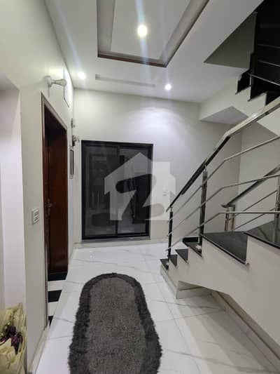 7 Marla Upper Portion Avaliable For Rent In Lake City