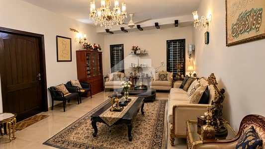 300 YARDS LUXURY DUPLEX FOR SALE DHA BADAR & HILAL LANES PHASE 7