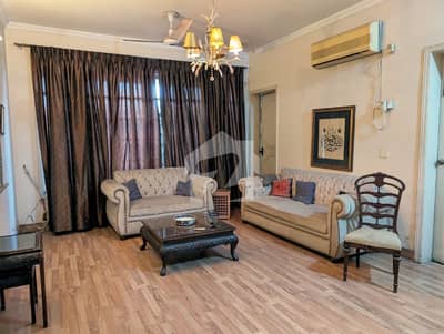 23 Marla HOUSE FOR SALE | EXCELLENT INVESTMENT OPPORTUNITY 23 Marla HOUSE FOR SALE | EXCELLENT INVESTMENT OPPORTUNITY