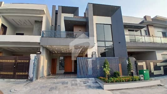 Get This Amazing 1800 Square Feet House Available In Faisal Margalla City