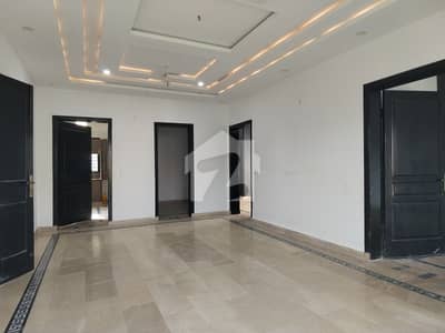 10 Marla upper portion available for rent in central park housing scheme Lahore