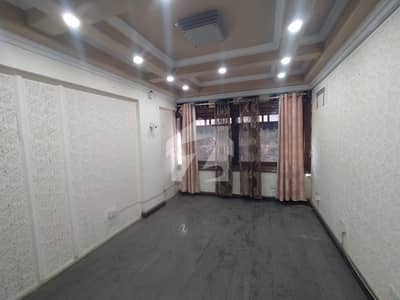 بدر کمرشل ایریا ڈی ایچ اے فیز 5,ڈی ایچ اے ڈیفینس,کراچی میں 4 مرلہ Studio دفتر 80.0 ہزار میں کرایہ پر دستیاب ہے۔