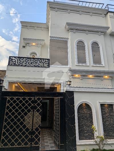 ورسک روڈ پشاور میں 4 کمروں کا 4 مرلہ مکان 2.3 کروڑ میں برائے فروخت۔