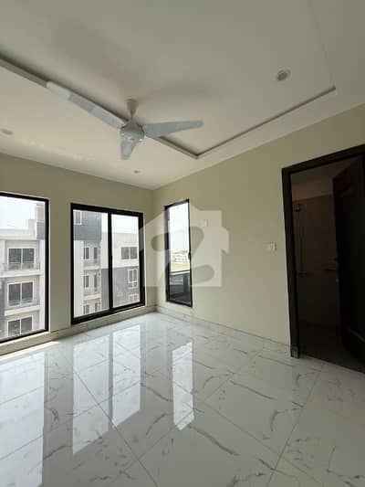 Lower Ground Portion 10 Marla For Rent
