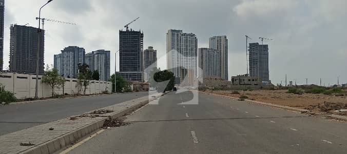 ڈی ایچ اے فیز 8 ڈی ایچ اے ڈیفینس,کراچی میں 1 کنال رہائشی پلاٹ 7.9 کروڑ میں برائے فروخت۔