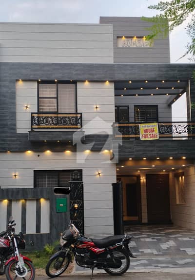 5 Marla Brand New Ultra Luxury House For Sale In BB Block Bahria Town Lahore Prime Location 5 Marla Brand New Ultra Luxury House For Sale In BB Block Bahria Town Lahore Prime Location