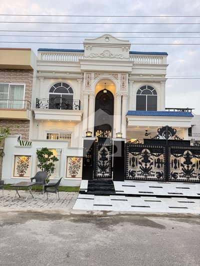 Corner Look 10 Marla Ultramodern House For Sale On Prime Location Facing Park Central Park Lhr Corner Look 10 Marla Ultramodern House For Sale On Prime Location Facing Park Central Park Lhr