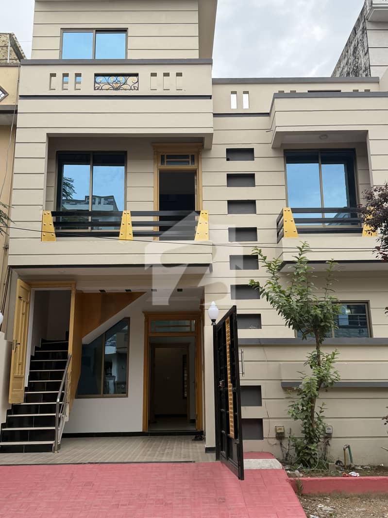 25x40 House For Sale Excellent Location 25x40 House For Sale Excellent Location