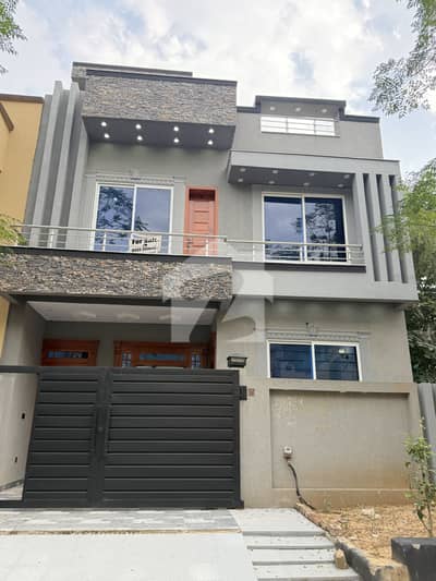 25x40 House for Sale Excellent Location  A beautifully designed 25x40 house is available for sale in a prime and highly desirable location. This well-maintained property features a spacious layout, comfortable living areas, and convenient access to near