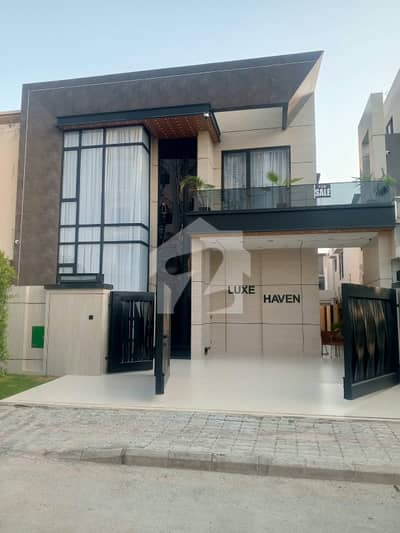 10 Marla House available for sale in Bahria Town - Quaid Block, Lahore