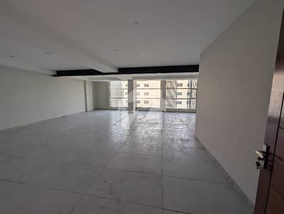 المرتضی کمرشل ایریا ڈی ایچ اے فیز 8,ڈی ایچ اے ڈیفینس,کراچی میں 6 مرلہ Studio دفتر 1.75 لاکھ میں کرایہ پر دستیاب ہے۔