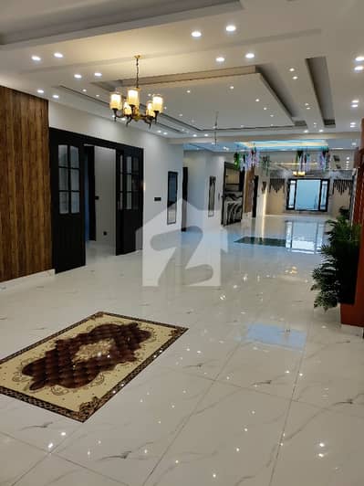 یونیورسٹی روڈ کراچی میں 16 مرلہ Studio دفتر 4.0 لاکھ میں کرایہ پر دستیاب ہے۔