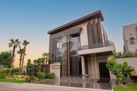 TOP OF LINE 1 KANAL FULL FURNISEH EYE CATCHING SUPERB LUXURY BUNGALOW FOR SALE