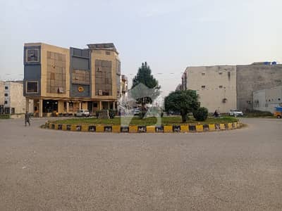 ڈی سی کالونی گوجرانوالہ میں 1 کنال رہائشی پلاٹ 2.8 کروڑ میں برائے فروخت۔