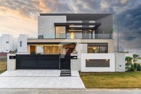 1 Kanal Used Modern Design Most Beautiful Owner Build Bungalow For Sale At Prime Location Of Dha Lahore Near To Park Masjid, KFC & Commercial Market .