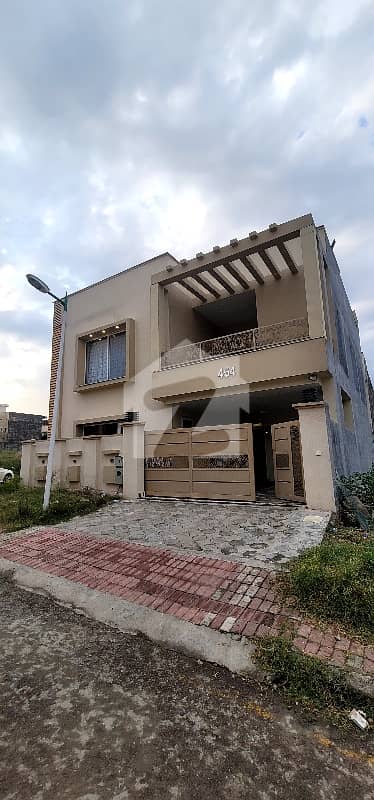 بحریہ گرینز۔ اوورسیز انکلیو - سیکٹر 5 بحریہ گرینز۔ اوورسیز انکلیو,بحریہ ٹاؤن فیز 8,بحریہ ٹاؤن راولپنڈی,راولپنڈی میں 4 کمروں کا 8 مرلہ مکان 4.0 کروڑ میں برائے فروخت۔ بحریہ گرینز۔ اوورسیز انکلیو - سیکٹر 5 بحریہ گرینز۔ اوورسیز انکلیو,بحریہ ٹاؤن فیز 8,بحریہ ٹاؤن راولپنڈی,راولپنڈی میں 4 کمروں کا 8 مرلہ مکان 4.0 کروڑ میں برائے فروخت۔