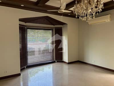 1 Kanal Lower Portion With Basement Bedroom Available For Rent In DHA Phase 6, Lahore