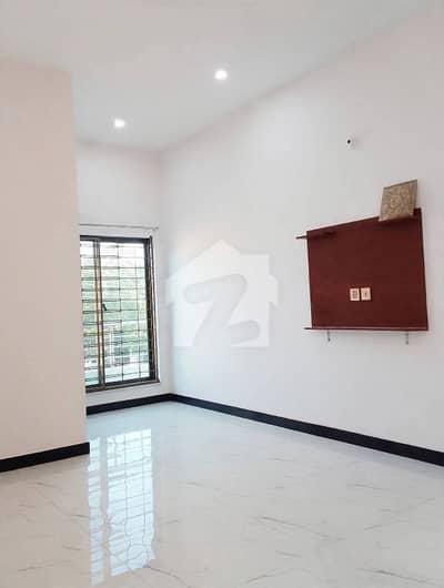 10 Marla Upper Portion Available For Rent 10 Marla Upper Portion Available For Rent