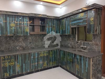 800 Sq Ft Leasee Well Maitianed Flar For Sell In Punjabi Sodagaran Ps City 1 . Originla Pics Can Be Provided On Demand