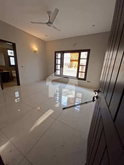 300 Beautiful just like new bungalow for rent with full basement dha phase 6