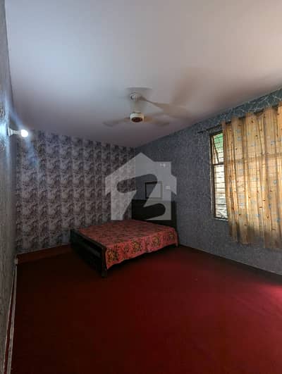 ROOM FOR RENT ONLY FOR GIRLS , GARDEN TOWN ROOM FOR RENT ONLY FOR GIRLS , GARDEN TOWN
