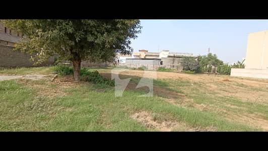 فضائیہ ہاؤسنگ سکیم فیز 1 فضائیہ ہاؤسنگ سکیم,لاہور میں 1 کنال رہائشی پلاٹ 6.4 کروڑ میں برائے فروخت۔