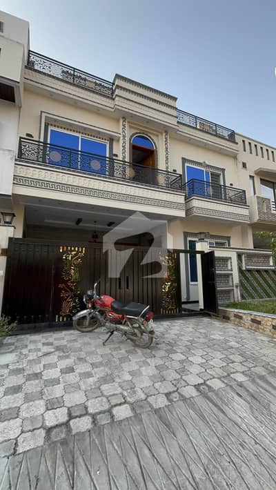 G13 Islamabad  8 Marla (30*60) Beautiful location House in G13/3 Islamabad
