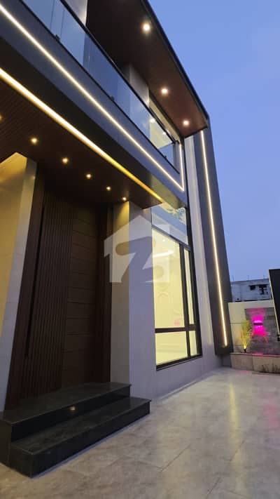 10MARLA BRAND NEW HOUSE FOR SALE 10MARLA BRAND NEW HOUSE FOR SALE