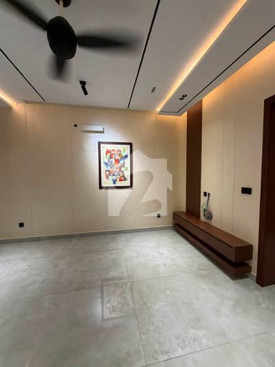 800 SCFT OFFICE AVAILABLE FOR RENT EIFFEL VIEW PRIME LOCATION AT QAID BLOCK BAHRIA TOWN LAHORE