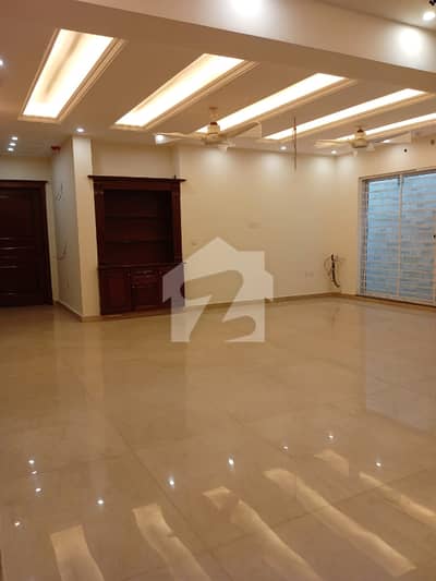 1 KANAL ELEGANT AND FULLY MAINTAINED BRAND NEW BUNGALOW WITH FULL BASEMENT IS AVAILABLE IN THE BEST BLOCK OF DHA LAHORE. 1 KANAL ELEGANT AND FULLY MAINTAINED BRAND NEW BUNGALOW WITH FULL BASEMENT IS AVAILABLE IN THE BEST BLOCK OF DHA LAHORE.