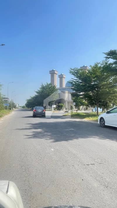 ڈی ایچ اے فیز 8 - بلاک ٹی ڈی ایچ اے فیز 8,ڈی ایچ اے ڈیفینس,لاہور میں 1 کنال رہائشی پلاٹ 6.7 کروڑ میں برائے فروخت۔ ڈی ایچ اے فیز 8 - بلاک ٹی ڈی ایچ اے فیز 8,ڈی ایچ اے ڈیفینس,لاہور میں 1 کنال رہائشی پلاٹ 6.7 کروڑ میں برائے فروخت۔