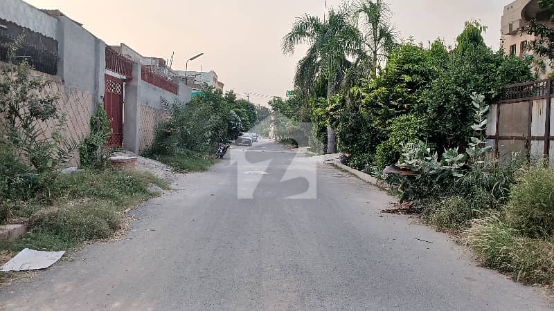 کینال روڈ فیصل آباد میں 1 کنال رہائشی پلاٹ 4.25 کروڑ میں برائے فروخت۔ کینال روڈ فیصل آباد میں 1 کنال رہائشی پلاٹ 4.25 کروڑ میں برائے فروخت۔