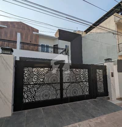 ایم اے جناح روڈ ملتان میں 5 کمروں کا 10 مرلہ مکان 2.75 کروڑ میں برائے فروخت۔ ایم اے جناح روڈ ملتان میں 5 کمروں کا 10 مرلہ مکان 2.75 کروڑ میں برائے فروخت۔