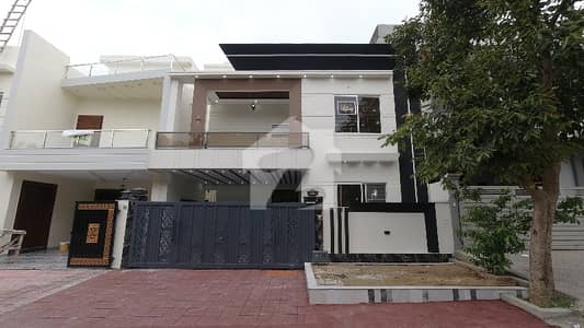جناح گارڈنز فیز 1 جناح گارڈنز,ایف ای سی ایچ ایس,اسلام آباد میں 4 کمروں کا 7 مرلہ مکان 4.0 کروڑ میں برائے فروخت۔ جناح گارڈنز فیز 1 جناح گارڈنز,ایف ای سی ایچ ایس,اسلام آباد میں 4 کمروں کا 7 مرلہ مکان 4.0 کروڑ میں برائے فروخت۔