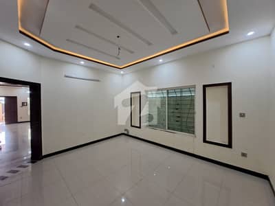 Perfect Prime Location 10 Marla House In Gulshan Abad For sale Perfect Prime Location 10 Marla House In Gulshan Abad For sale