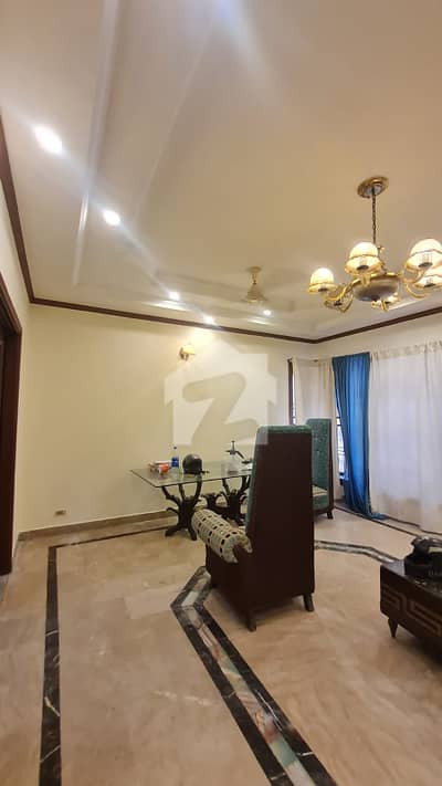 ڈی ایچ اے فیز 3 - بلاک ڈبلیو ڈی ایچ اے فیز 3,ڈی ایچ اے ڈیفینس,لاہور میں 2 کمروں کا 1 کنال زیریں پورشن 1.7 لاکھ میں کرایہ پر دستیاب ہے۔