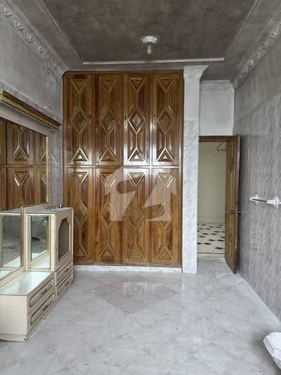 حیات آباد فیز 2 حیات آباد,پشاور میں 7 کمروں کا 2 کنال مکان 3.7 لاکھ میں کرایہ پر دستیاب ہے۔