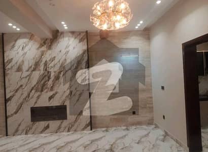 Your Ideal 10 Marla House In A Prime Location Of Lahore